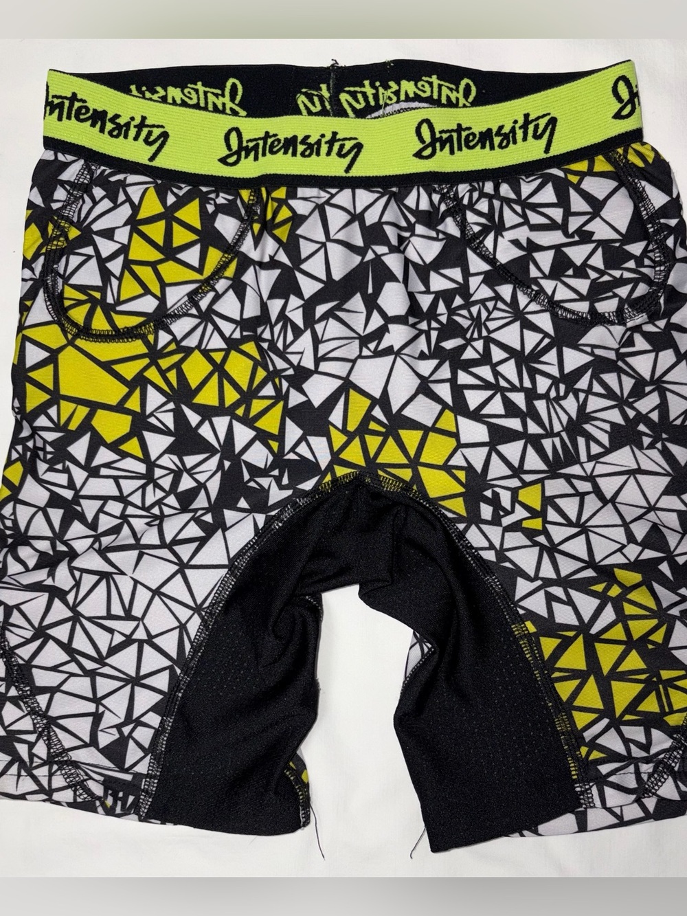 Intensity boys padded workout wear sz XS EUC smoke free home